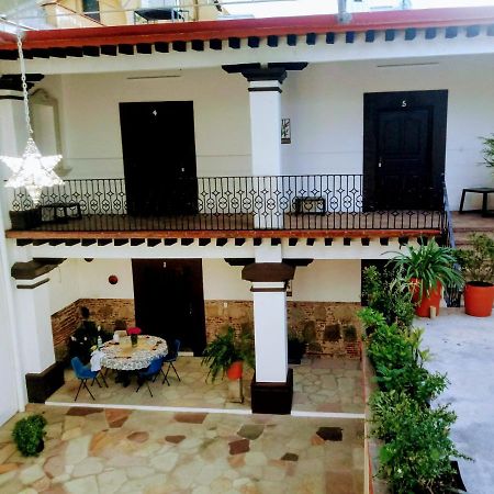 ホテル Casa Shalom Oaxaca エクステリア 写真