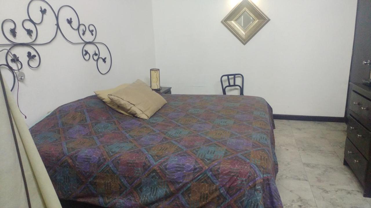 ホテル Casa Shalom Oaxaca エクステリア 写真