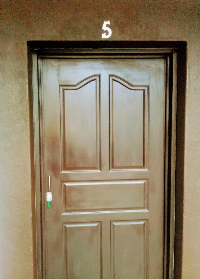 ホテル Casa Shalom Oaxaca エクステリア 写真