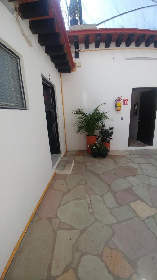 ホテル Casa Shalom Oaxaca エクステリア 写真